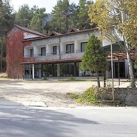 Rifugio Retreat 卡科佩特里亚